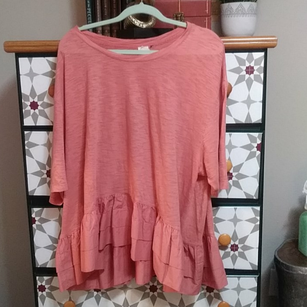 🚨FINAL PRICE 💸Salmon pink oversized ruffle peplum top